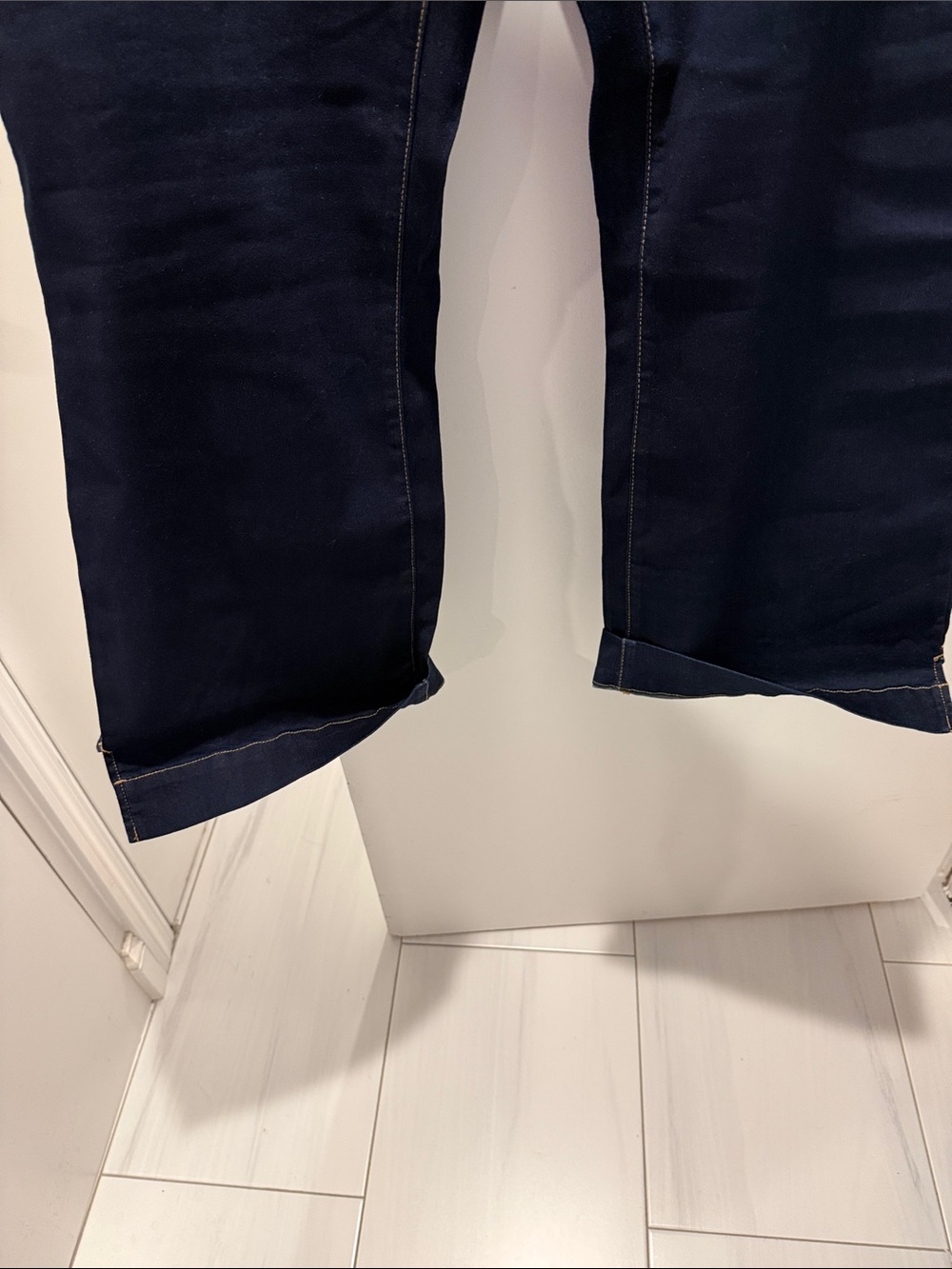 DG2 by Diane Gilman Dark Wash Button-Fly Pull On Jeans Flare Jeans - Picture 4 of 7